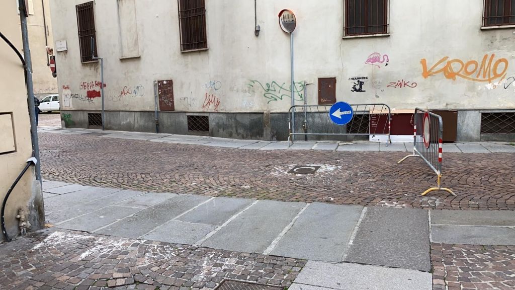 Modificata la viabilità in via Mameli per rifacimento del porfido